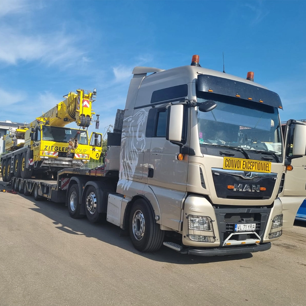 Camion MAN transport agabaritic cu macara Ziegler - servicii transport agabaritic construcții